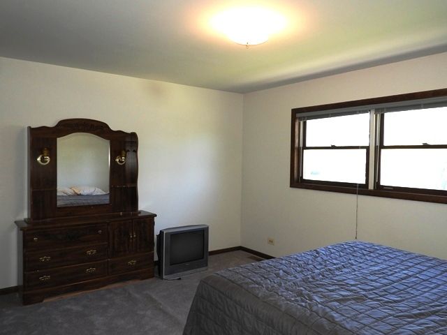2125 Wright Avenue, North Chicago, IL 60064