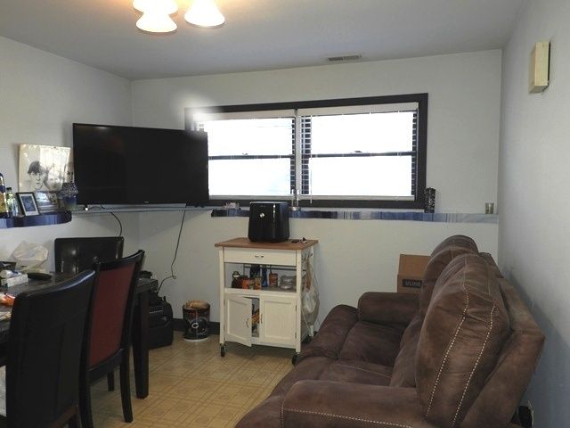 2125 Wright Avenue, North Chicago, IL 60064
