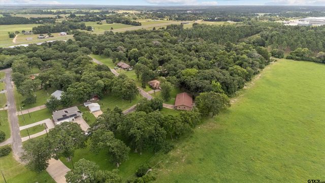 239 CR 2335, Grapeland, TX 75844
