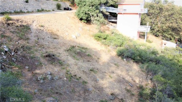 25134 Grandview, Crestline, CA 92325