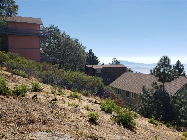 25134 Grandview, Crestline, CA 92325