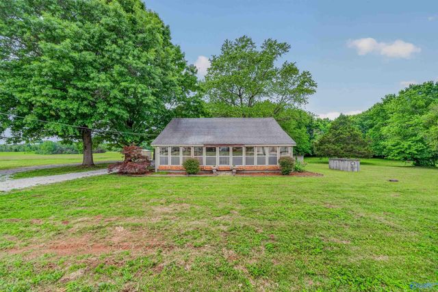 628 Walt Campbell Road, Hazel Green, AL 35750