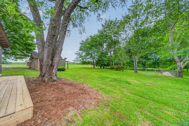 628 Walt Campbell Road, Hazel Green, AL 35750