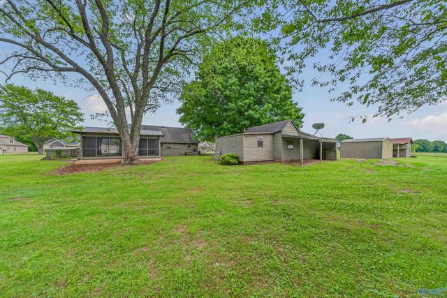 628 Walt Campbell Road, Hazel Green, AL 35750