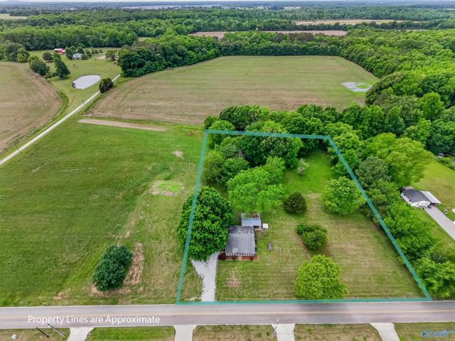628 Walt Campbell Road, Hazel Green, AL 35750