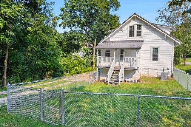 1304 Division Street, Parkersburg, WV 26101