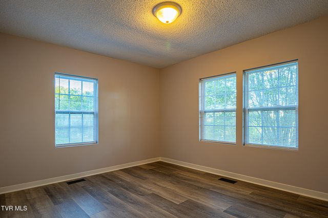 735 Emory Church Road, Kingsport, TN 37664