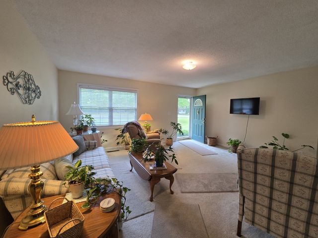 1367 Cindy Hollow Rd, Estill Springs, TN 37330