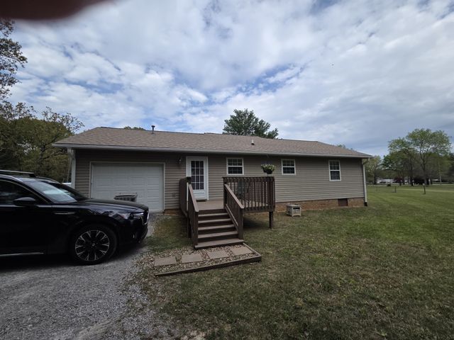 1367 Cindy Hollow Rd, Estill Springs, TN 37330