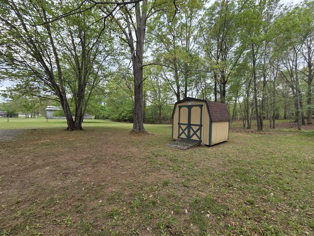 1367 Cindy Hollow Rd, Estill Springs, TN 37330