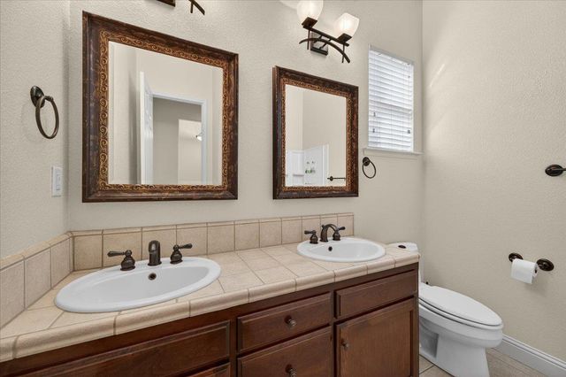 11348 N Via Montessori Drive, Fresno, CA 93730