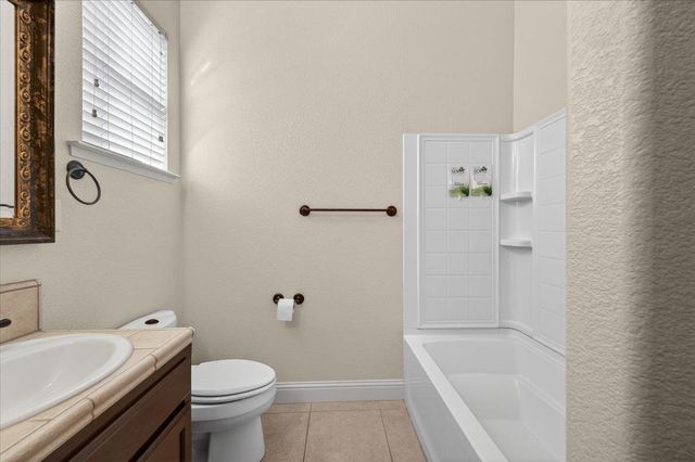 11348 N Via Montessori Drive, Fresno, CA 93730