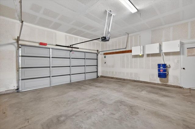 11348 N Via Montessori Drive, Fresno, CA 93730