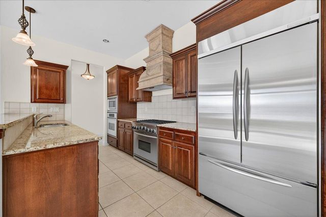 11348 N Via Montessori Drive, Fresno, CA 93730