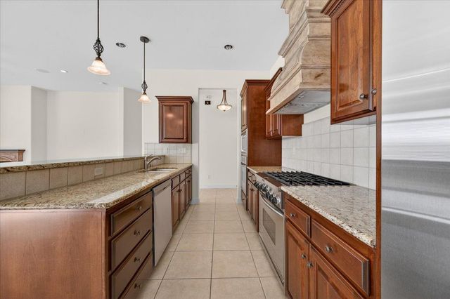 11348 N Via Montessori Drive, Fresno, CA 93730