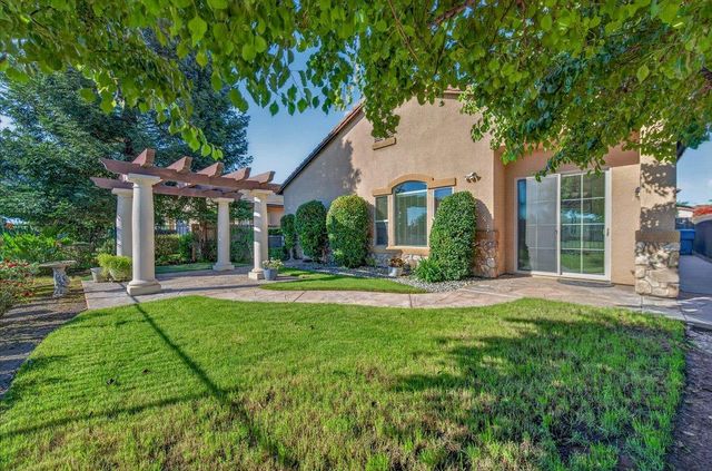 11348 N Via Montessori Drive, Fresno, CA 93730