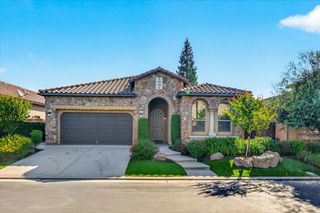 11348 N Via Montessori Drive, Fresno, CA 93730