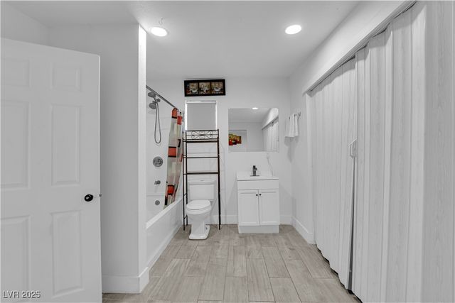 1724 Palora Avenue, Las Vegas, NV 89169