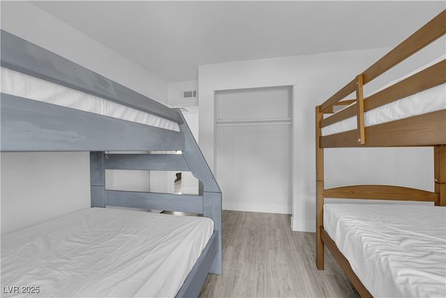 1724 Palora Avenue, Las Vegas, NV 89169