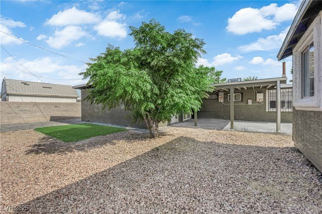 1724 Palora Avenue, Las Vegas, NV 89169