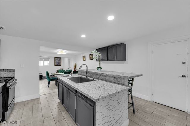 1724 Palora Avenue, Las Vegas, NV 89169