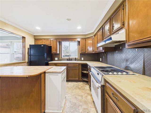 2733 Independence Avenue, Niagara Falls, NY 14301