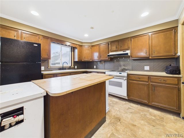 2733 Independence Avenue, Niagara Falls, NY 14301