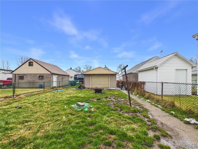 2733 Independence Avenue, Niagara Falls, NY 14301