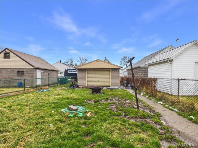 2733 Independence Avenue, Niagara Falls, NY 14301