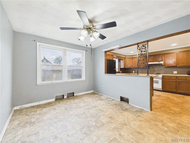 2733 Independence Avenue, Niagara Falls, NY 14301