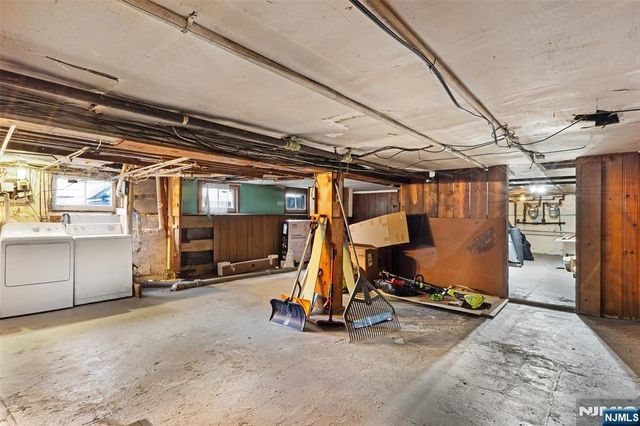 6 Jefferson Avenue, Maplewood, NJ 07040