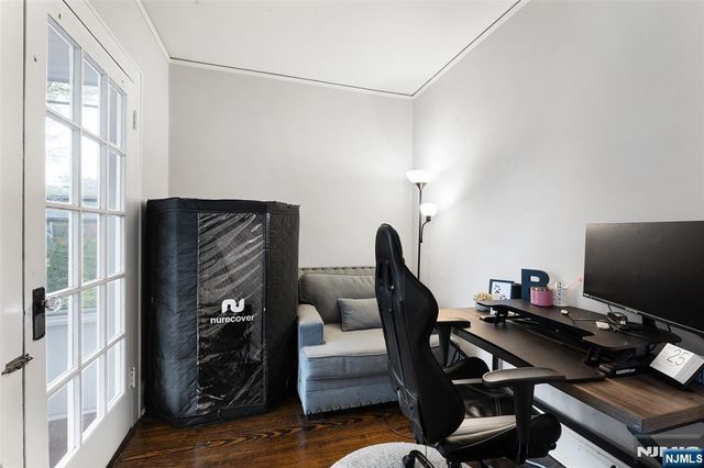 6 Jefferson Avenue, Maplewood, NJ 07040