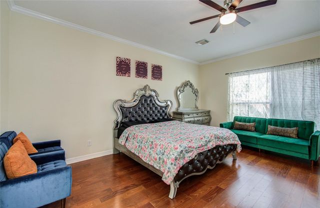 2104 Windy Shores Drive, Pearland, TX 77584