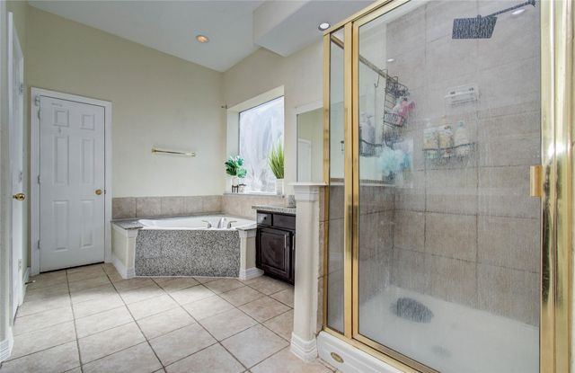 2104 Windy Shores Drive, Pearland, TX 77584