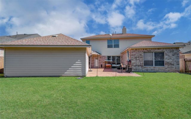 2104 Windy Shores Drive, Pearland, TX 77584