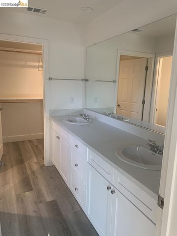 5725 Misty Wind CT, Carmichael, CA 95608