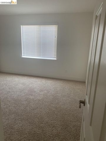 5725 Misty Wind CT, Carmichael, CA 95608