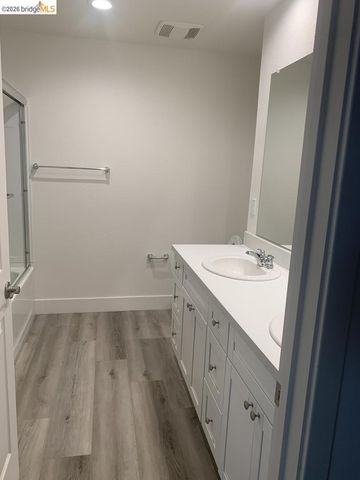 5725 Misty Wind CT, Carmichael, CA 95608