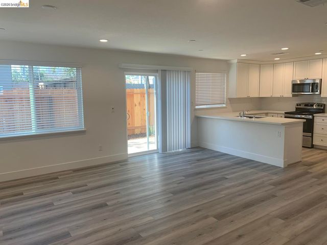 5725 Misty Wind CT, Carmichael, CA 95608