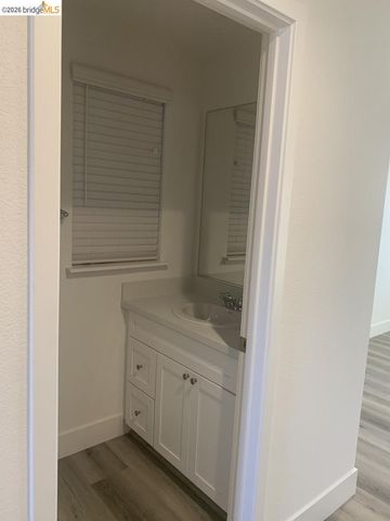 5725 Misty Wind CT, Carmichael, CA 95608