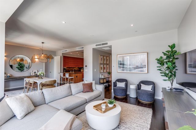 200 Congress Ave 23B, Austin, TX 78701