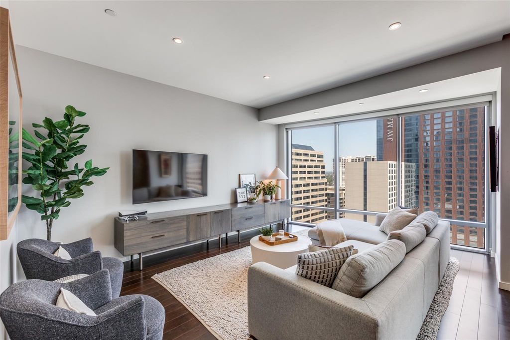 200 Congress Ave 23B, Austin, TX 78701