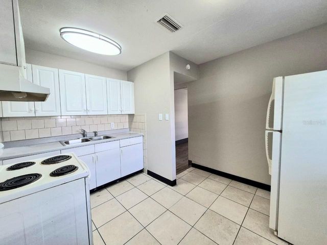 1725 W ARCH STREET, Tampa, FL 33607