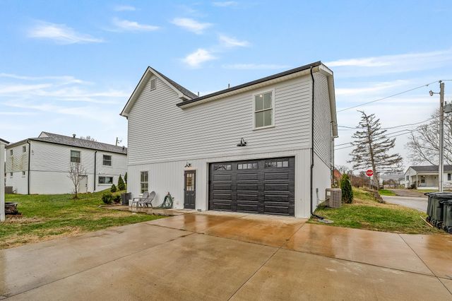 705 Kuhn Street, Barboursville, WV 25504