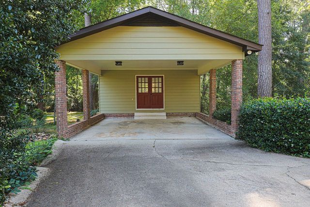 6080 NE Canterbury Drive, Columbus, GA 31909