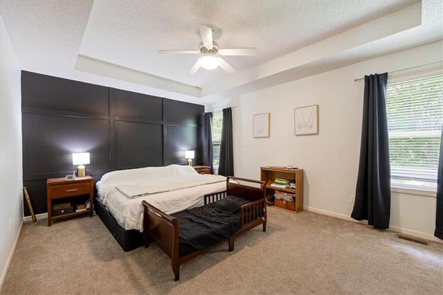 901 Colonial Drive, Pleasant Hill, MO 64080