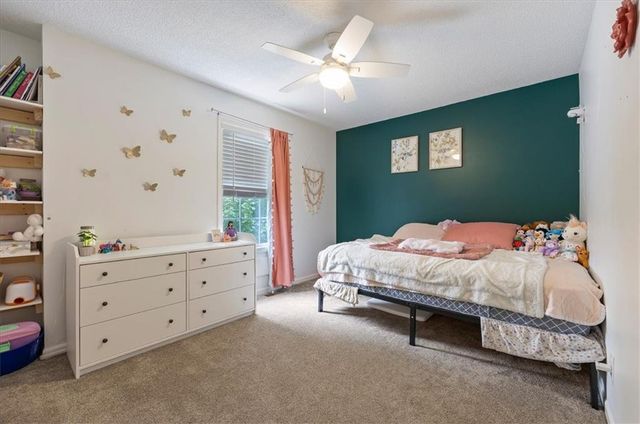 901 Colonial Drive, Pleasant Hill, MO 64080