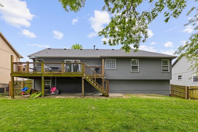 901 Colonial Drive, Pleasant Hill, MO 64080
