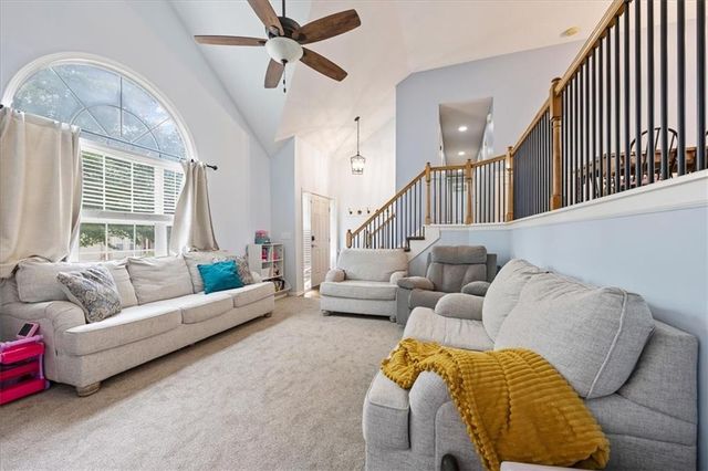 901 Colonial Drive, Pleasant Hill, MO 64080