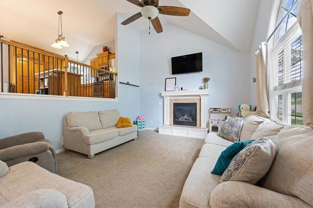 901 Colonial Drive, Pleasant Hill, MO 64080
